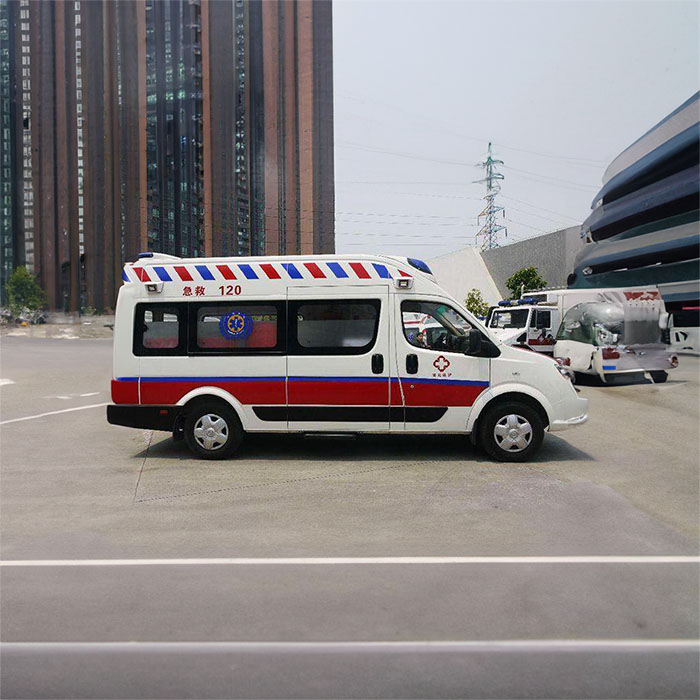 南充高铁病患救护车转运案例
